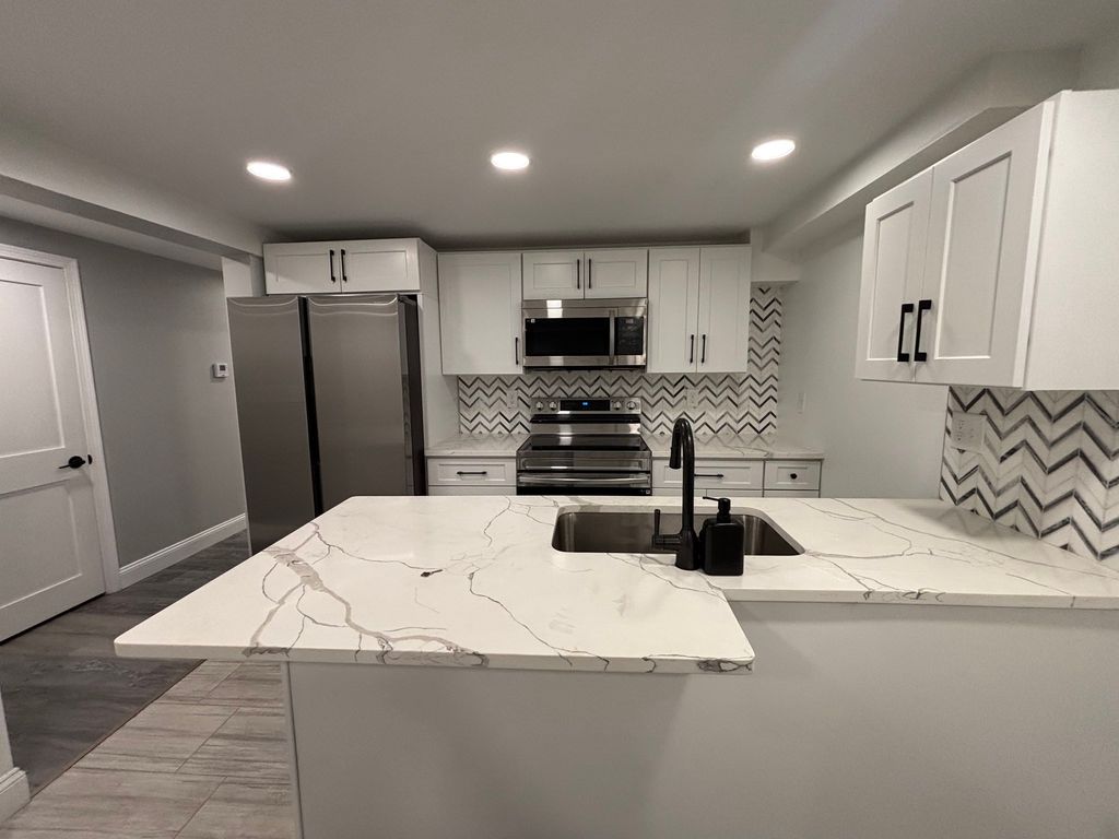 297 Proctor Ave 2, Revere, MA 02151