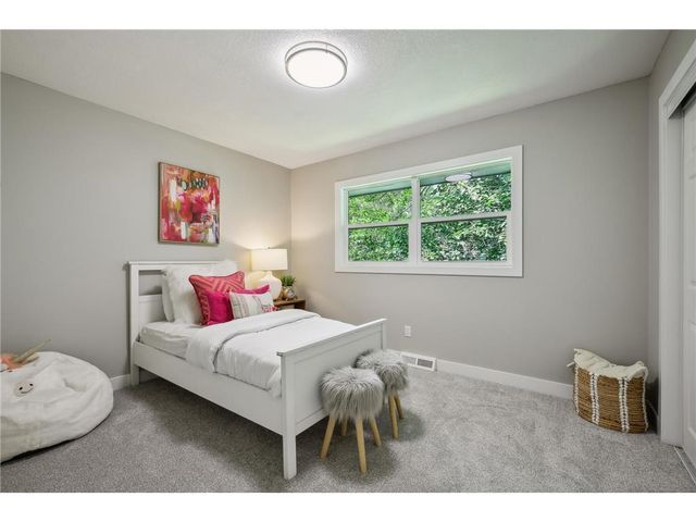 6860 Rosemary Road, Eden Prairie, MN 55346