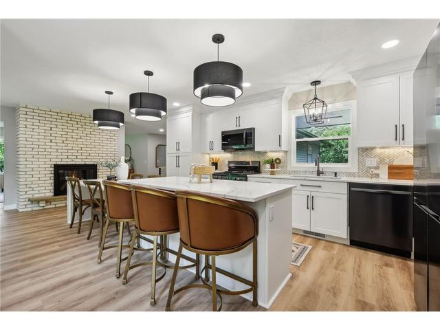 6860 Rosemary Road, Eden Prairie, MN 55346