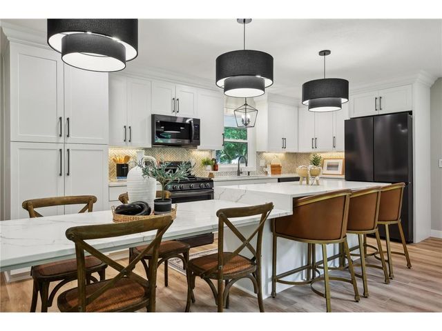 6860 Rosemary Road, Eden Prairie, MN 55346