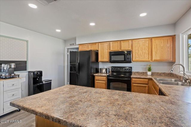 4944 W MICHELLE Drive, Glendale, AZ 85308