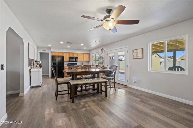 4944 W MICHELLE Drive, Glendale, AZ 85308