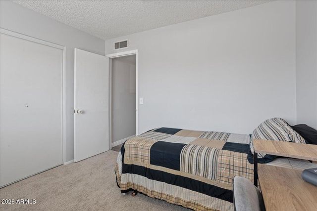 4944 W MICHELLE Drive, Glendale, AZ 85308