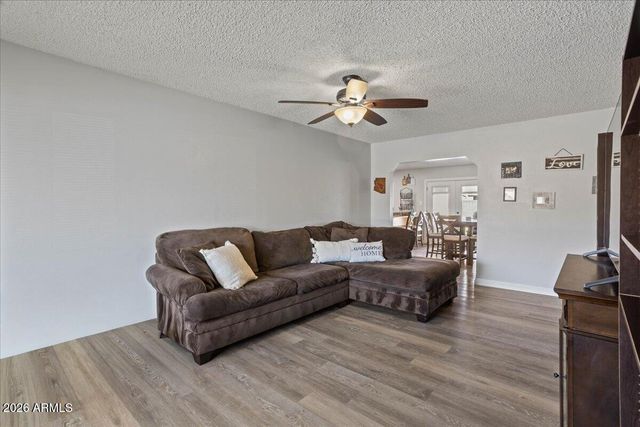 4944 W MICHELLE Drive, Glendale, AZ 85308