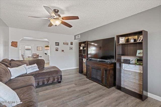 4944 W MICHELLE Drive, Glendale, AZ 85308