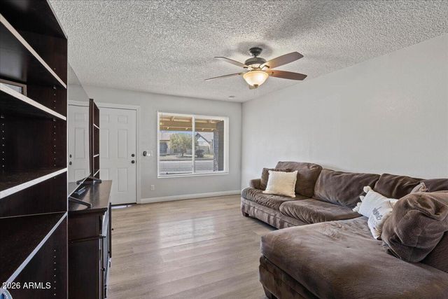 4944 W MICHELLE Drive, Glendale, AZ 85308