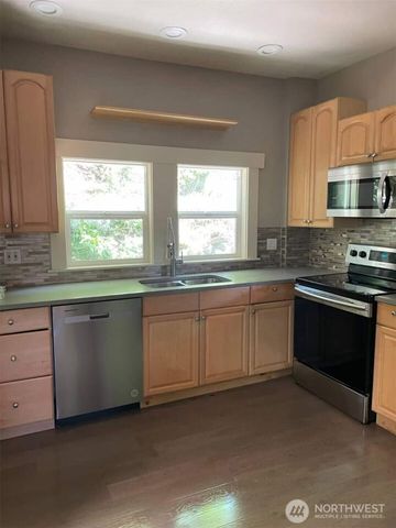1606 Lakeview Boulevard E, Seattle, WA 98102