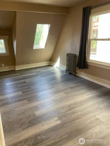 1606 Lakeview Boulevard E, Seattle, WA 98102