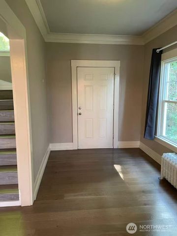 1606 Lakeview Boulevard E, Seattle, WA 98102