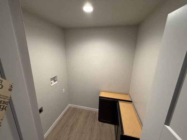 1918 Arches DRIVE, Holmen, WI 54636