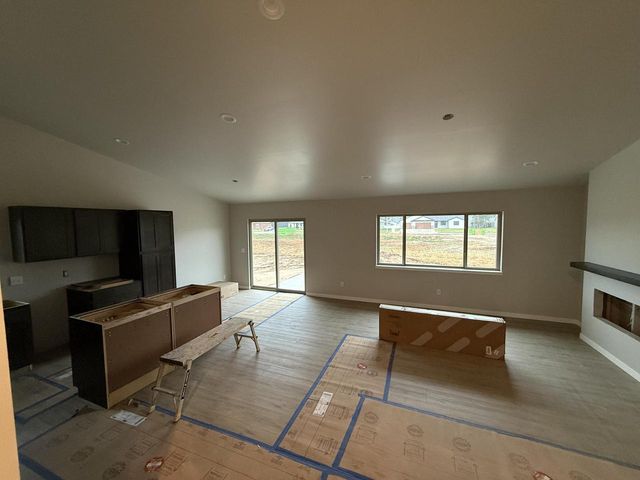 1918 Arches DRIVE, Holmen, WI 54636