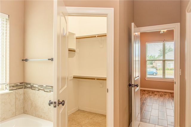 3175 Chelsey Lane, Springdale, AR 72764