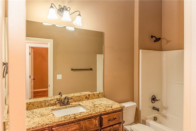 3175 Chelsey Lane, Springdale, AR 72764