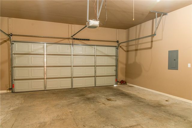 3175 Chelsey Lane, Springdale, AR 72764