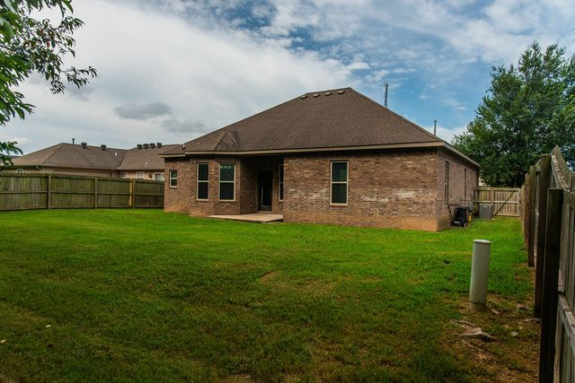 3175 Chelsey Lane, Springdale, AR 72764
