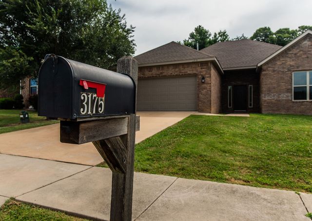 3175 Chelsey Lane, Springdale, AR 72764
