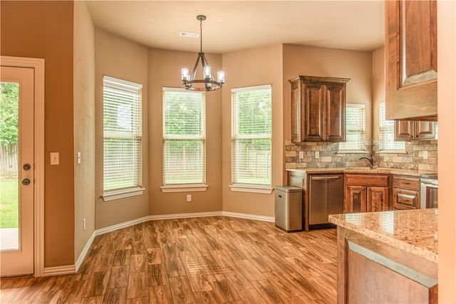 3175 Chelsey Lane, Springdale, AR 72764