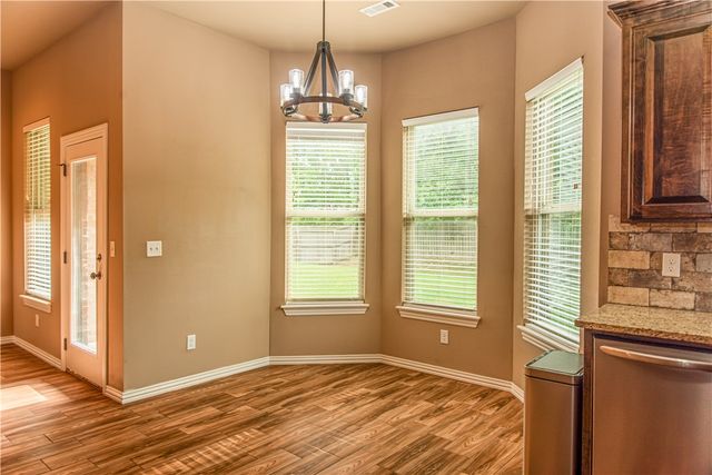 3175 Chelsey Lane, Springdale, AR 72764