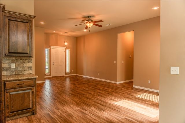 3175 Chelsey Lane, Springdale, AR 72764