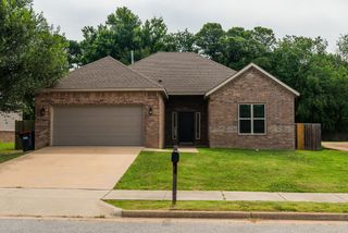 3175 Chelsey Lane, Springdale, AR 72764