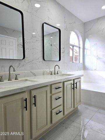 23813 N 39TH Lane, Glendale, AZ 85310