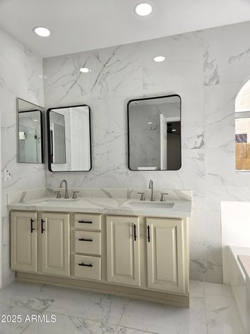 23813 N 39TH Lane, Glendale, AZ 85310