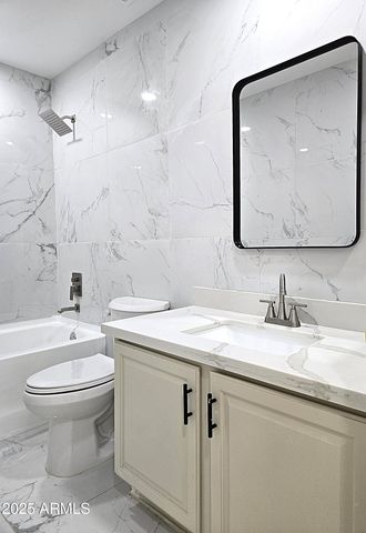 23813 N 39TH Lane, Glendale, AZ 85310