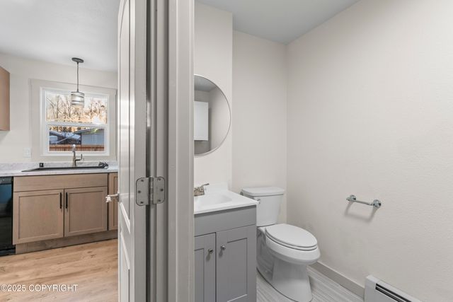 634 Fischer Avenue, Anchorage, AK 99518