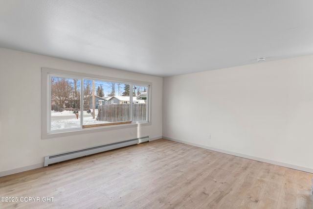 634 Fischer Avenue, Anchorage, AK 99518