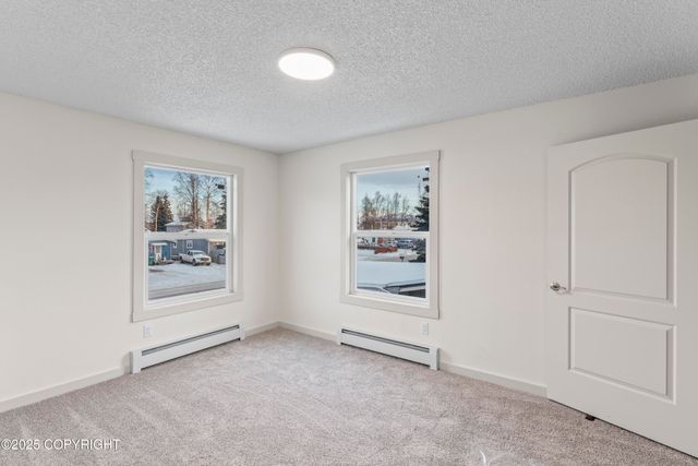 634 Fischer Avenue, Anchorage, AK 99518