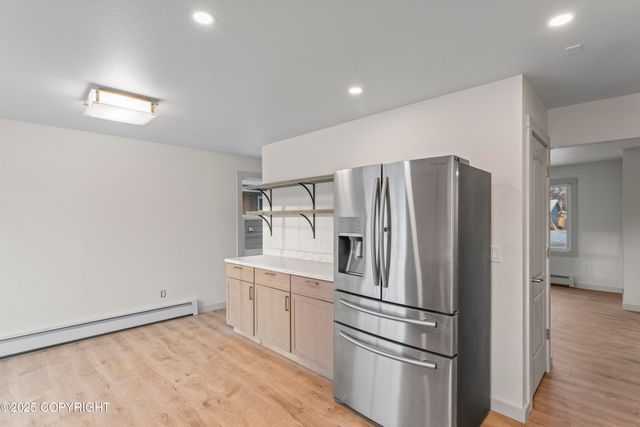 634 Fischer Avenue, Anchorage, AK 99518