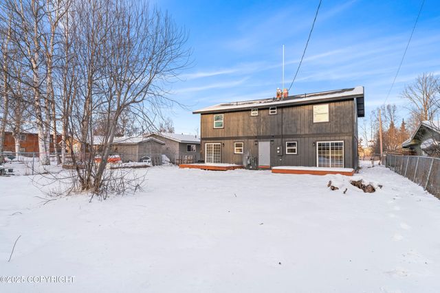 634 Fischer Avenue, Anchorage, AK 99518