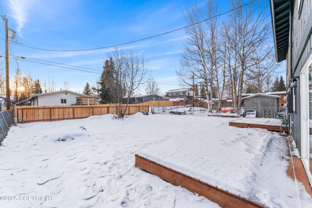 634 Fischer Avenue, Anchorage, AK 99518