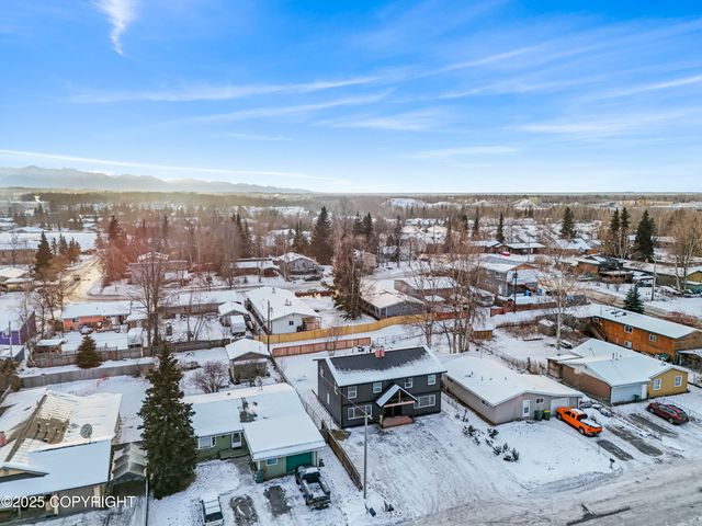 634 Fischer Avenue, Anchorage, AK 99518