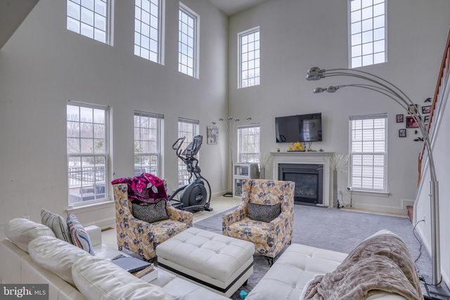 301 E FURROW LN, Newark, DE 19702