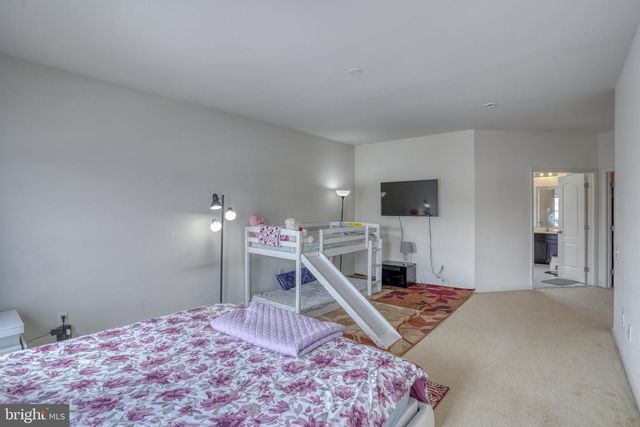 301 E FURROW LN, Newark, DE 19702