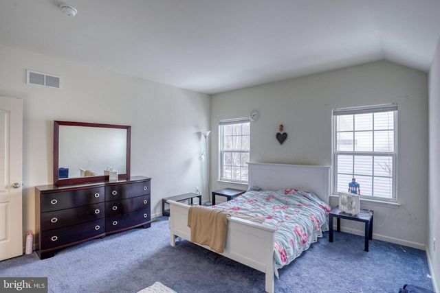 301 E FURROW LN, Newark, DE 19702