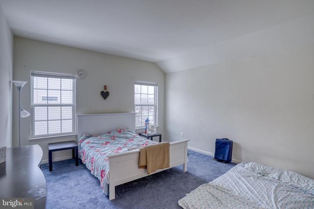 301 E FURROW LN, Newark, DE 19702