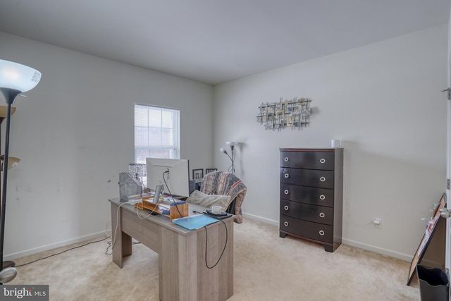 301 E FURROW LN, Newark, DE 19702