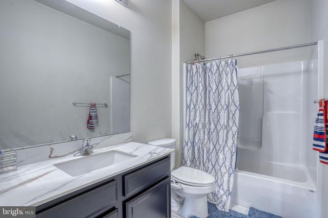 301 E FURROW LN, Newark, DE 19702