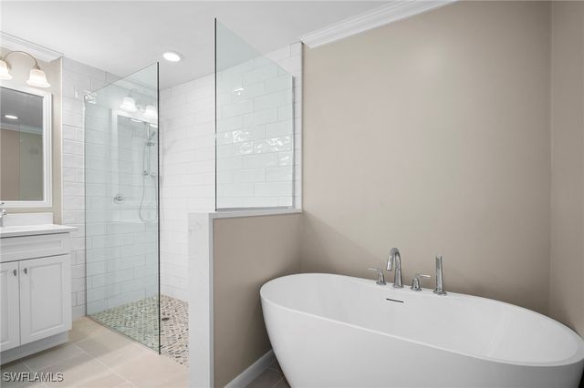 143 Leeward CT, Marco Island, FL 34145