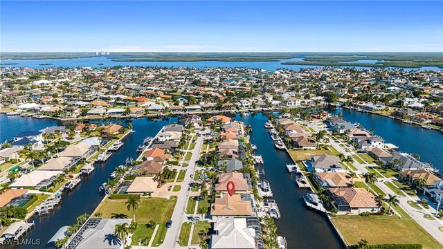 143 Leeward CT, Marco Island, FL 34145