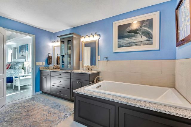 556 SILK OAK DRIVE, Venice, FL 34293