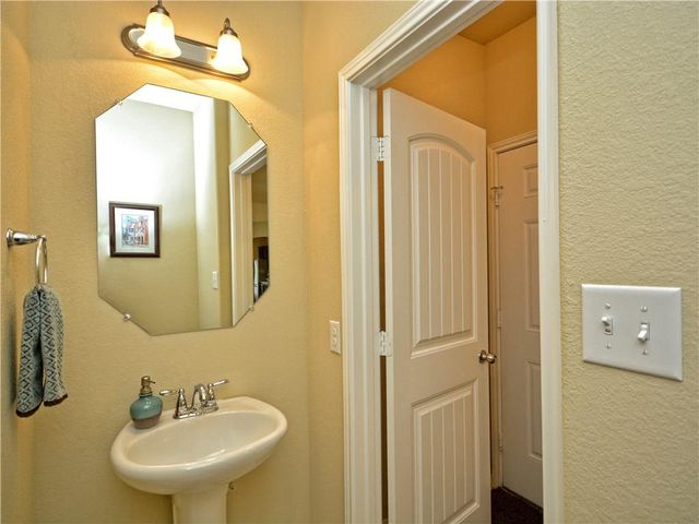 1014 Lost Pines LN, Cedar Park, TX 78613