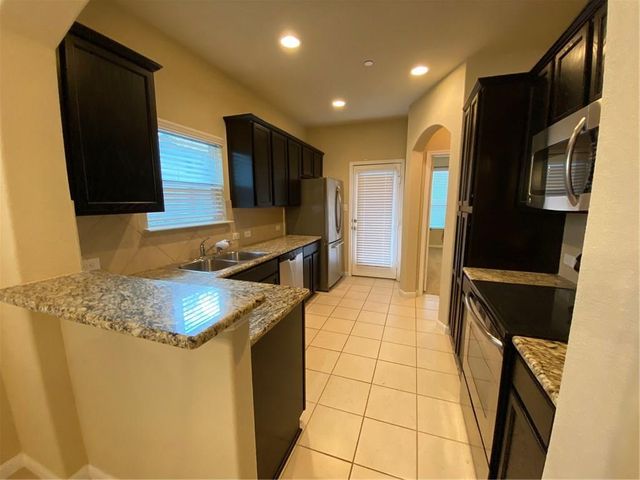 1014 Lost Pines LN, Cedar Park, TX 78613