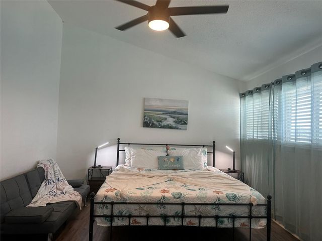 7041 Kingston Cove Ln 255, Willis, TX 77318