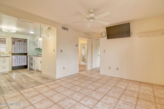 366 S La Canada Dr Unit A, Green Valley, AZ 85614