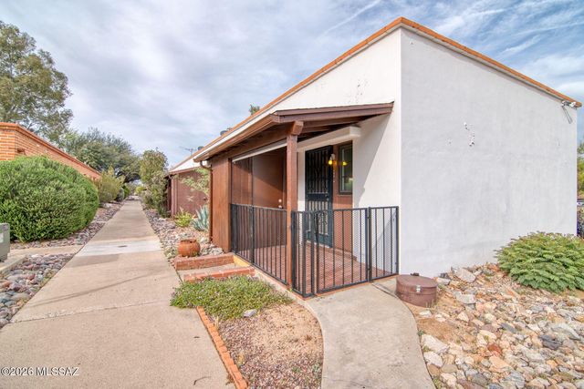 366 S La Canada Dr Unit A, Green Valley, AZ 85614