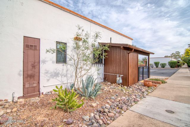 366 S La Canada Dr Unit A, Green Valley, AZ 85614