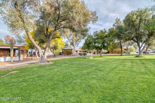 366 S La Canada Dr Unit A, Green Valley, AZ 85614